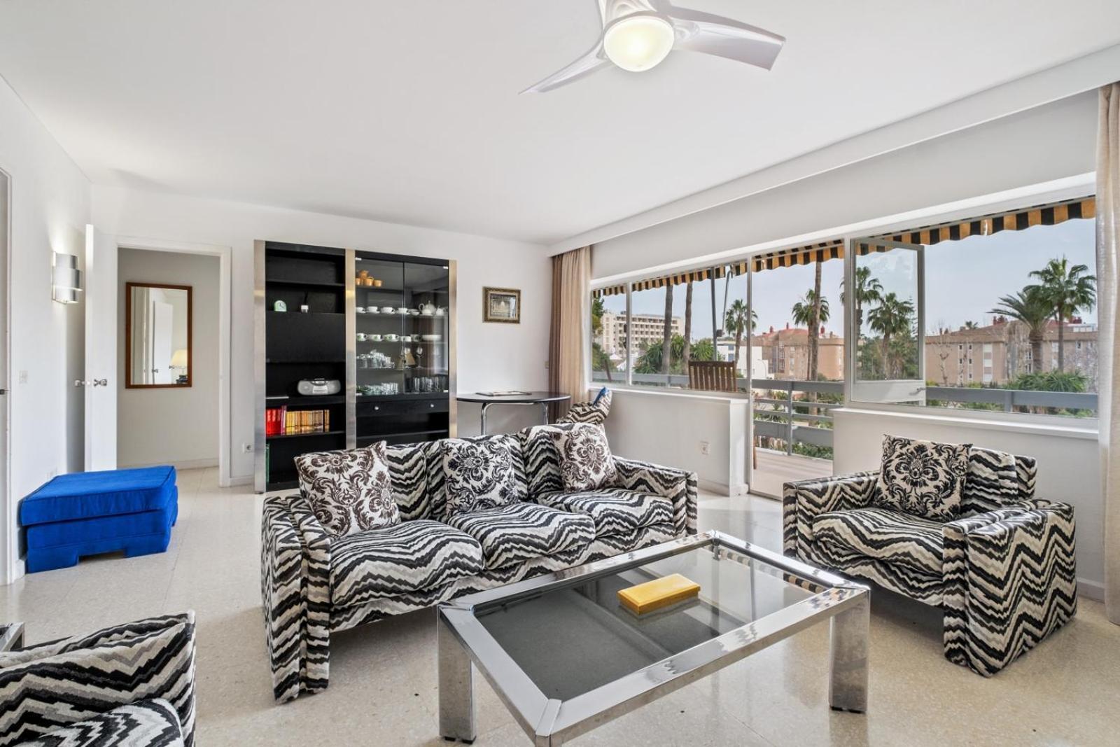 Piso Con 2 Habitaciones, 2 Terrazas Y Piscina 토레몰리노스 외부 사진