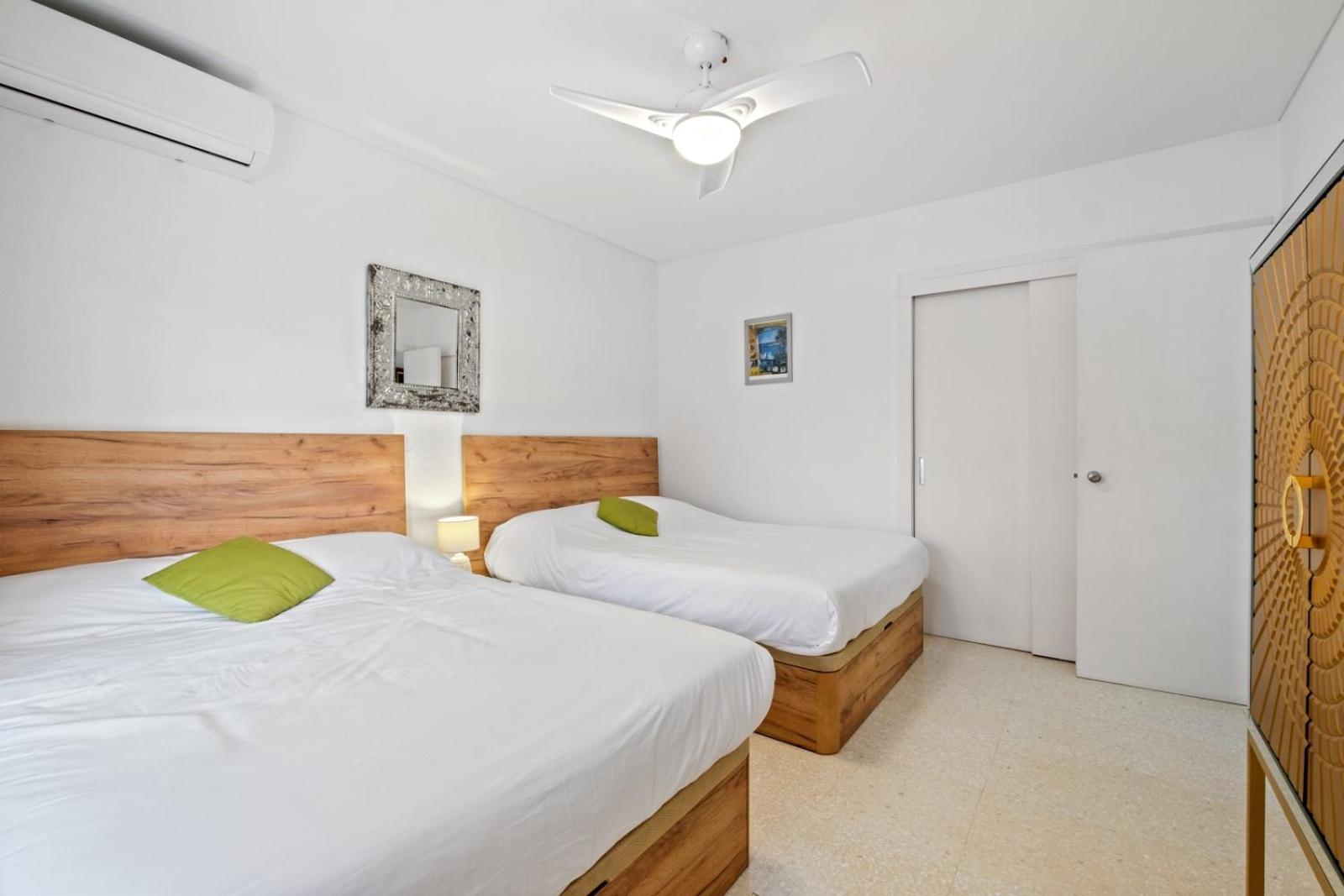 Piso Con 2 Habitaciones, 2 Terrazas Y Piscina 토레몰리노스 외부 사진