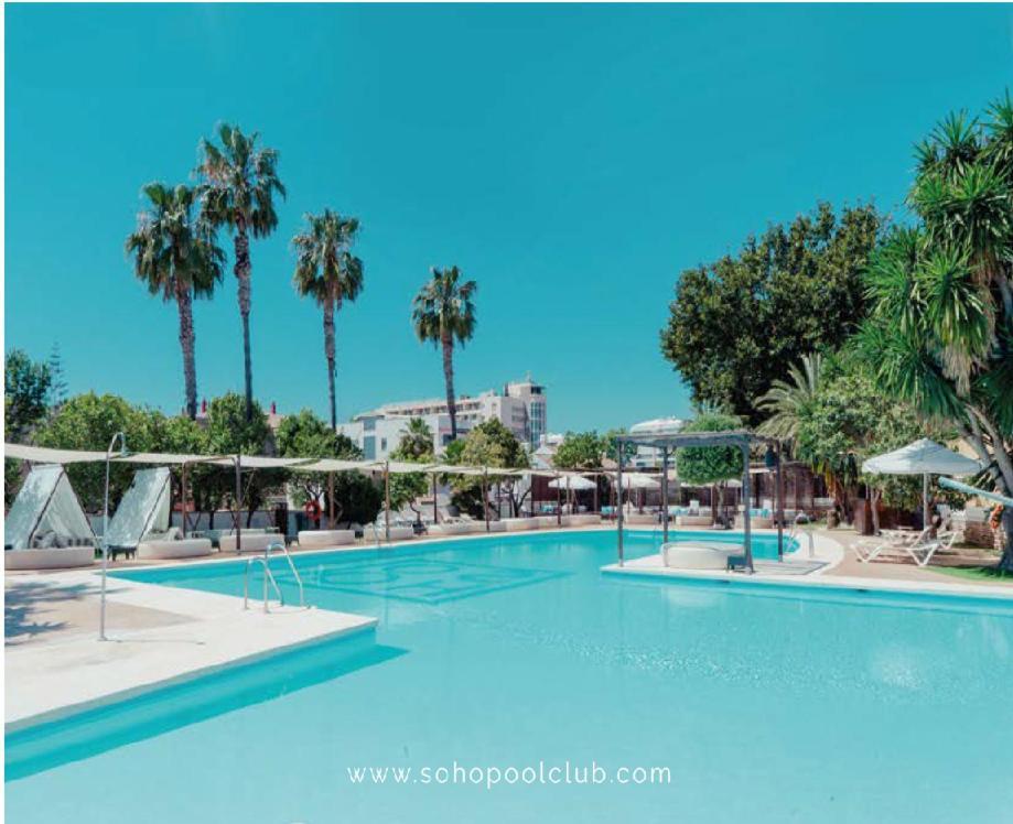 Piso Con 2 Habitaciones, 2 Terrazas Y Piscina 토레몰리노스 외부 사진